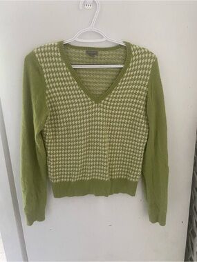Ann Taylor Light Green Houndstooth V-Neck Sweater